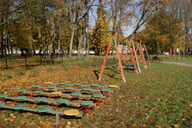Nocleg W Koronach Drzew Kutno Bagian luar foto