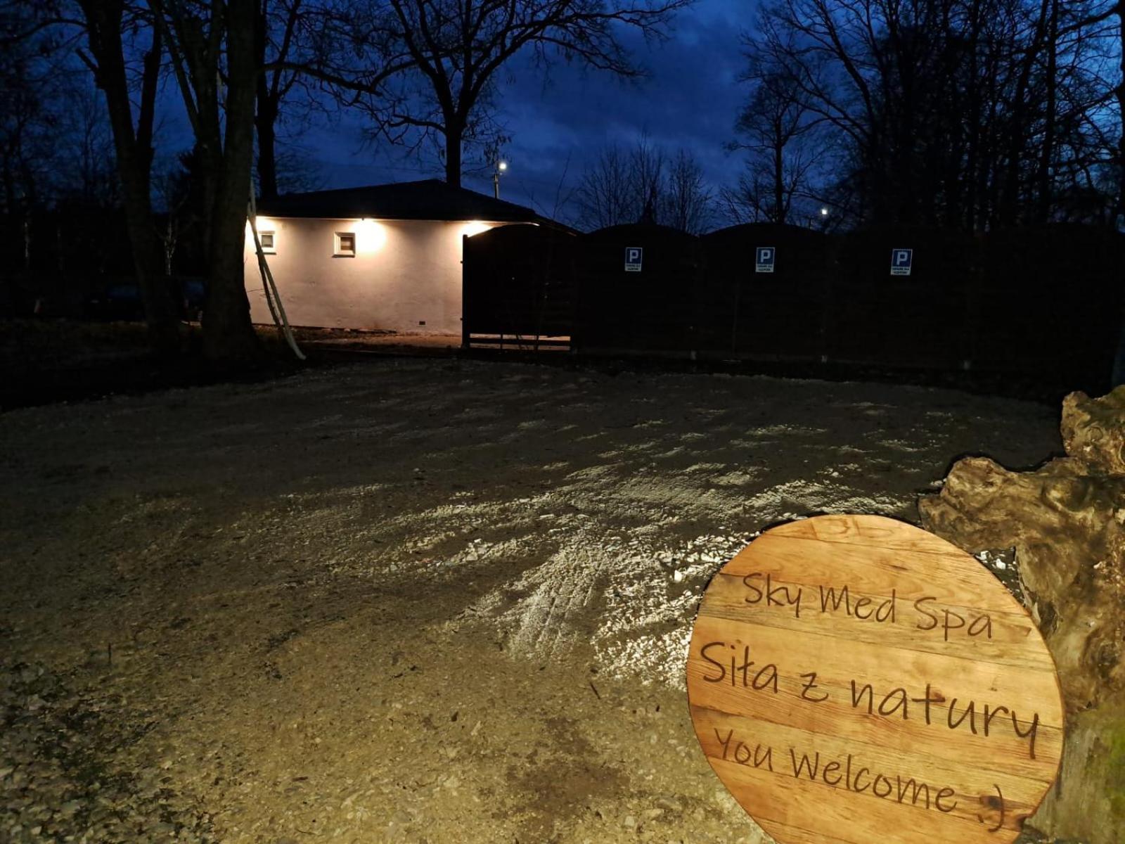 Nocleg W Koronach Drzew Kutno Bagian luar foto